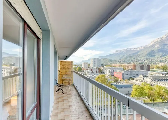 Superbe : Parking Gratuit + Fibre Wifi + Balcon * グルノーブル