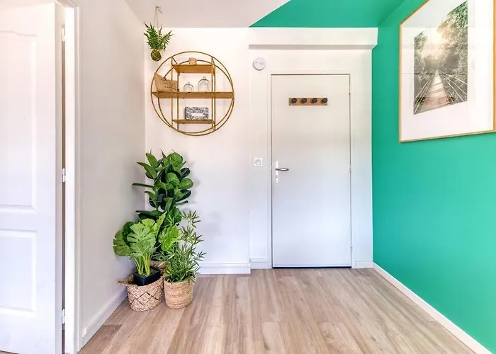 Superbe : Parking Gratuit + Fibre Wifi + Balcon *