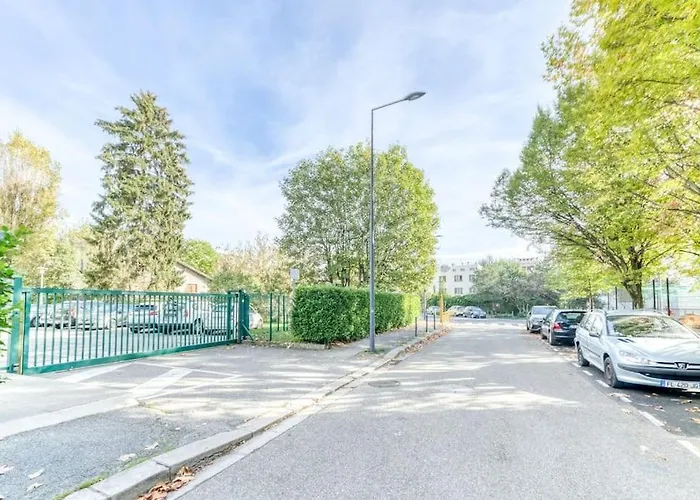 Superbe : Parking Gratuit + Fibre Wifi + Balcon Γκρενόμπλ