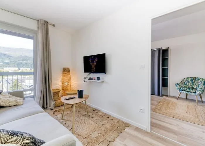 Superbe : Parking Gratuit + Fibre Wifi + Balcon