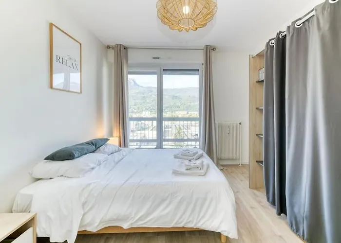 Superbe : Parking Gratuit + Fibre Wifi + Balcon