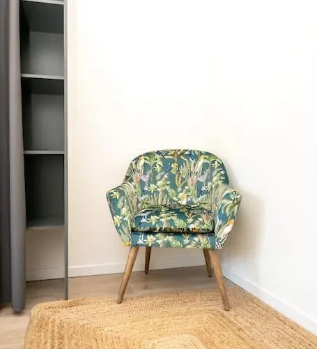 Διαμέρισμα Superbe : Parking Gratuit + Fibre Wifi + Balcon